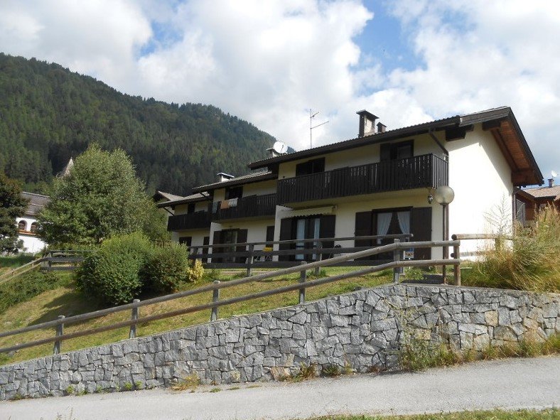 Radový dom s výhľadom na Alpy
